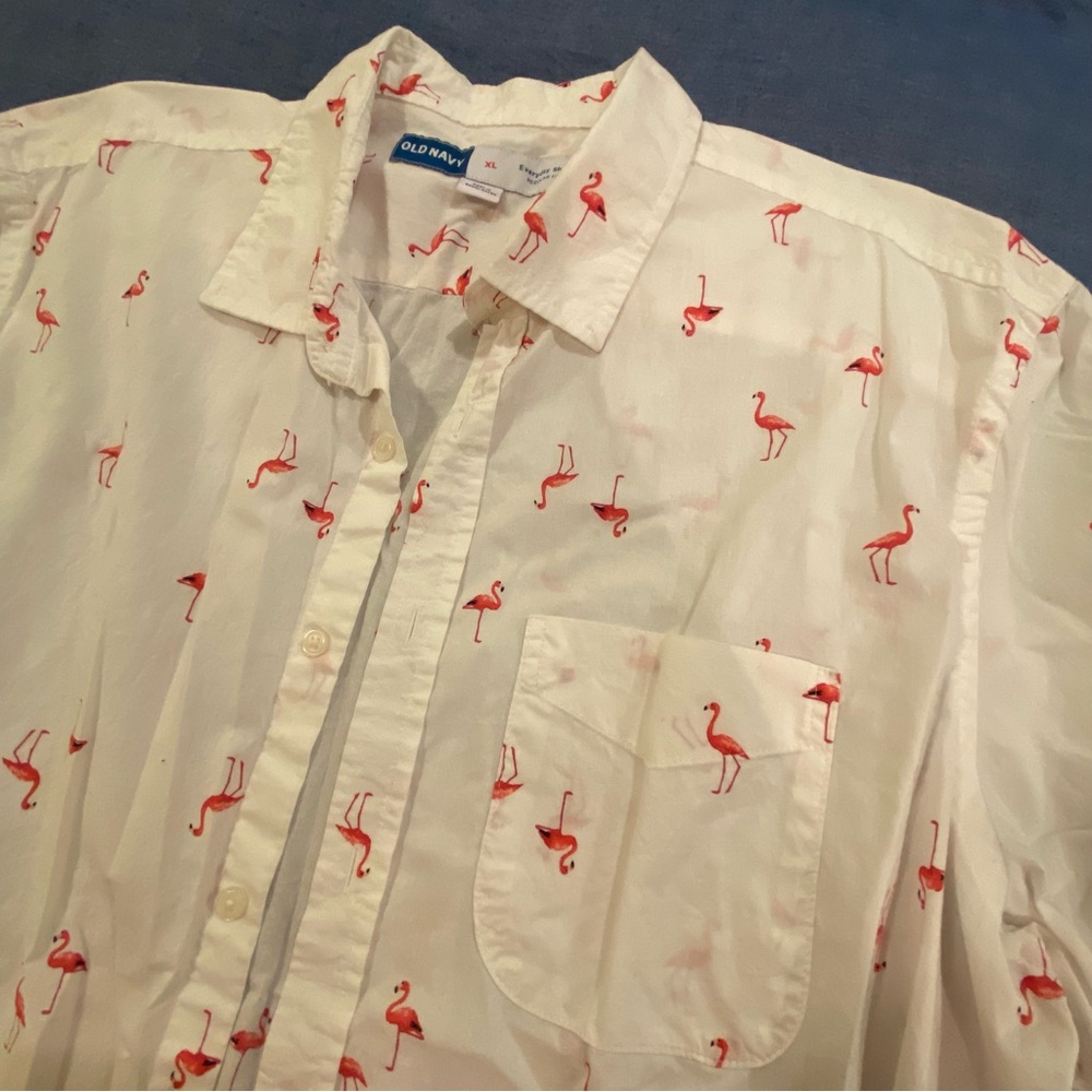 Old Navy | Flamingo Button Down Shirt (Size XL)